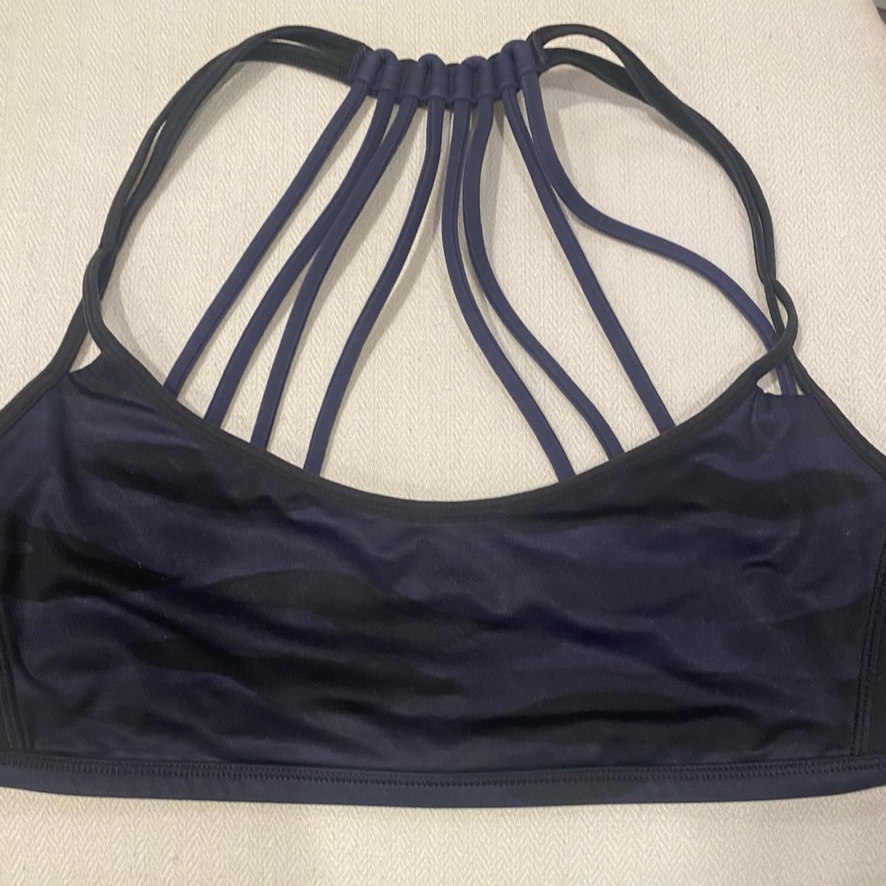 LuLuLemon sports bra navy blue camo print